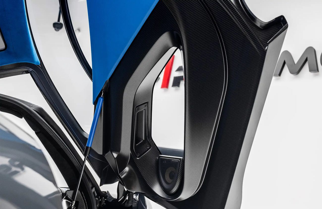 مكلارين سينا 4.0L V-8 Twin-Turbocharged Engine | Warranty