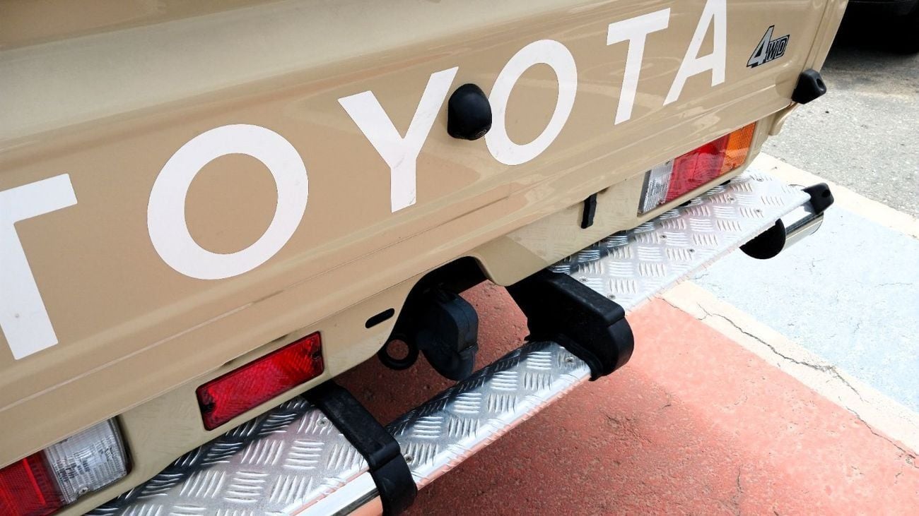 تويوتا لاند كروزر بيك آب LC79 Single Cab 2.8L Diesel MT 2026YM