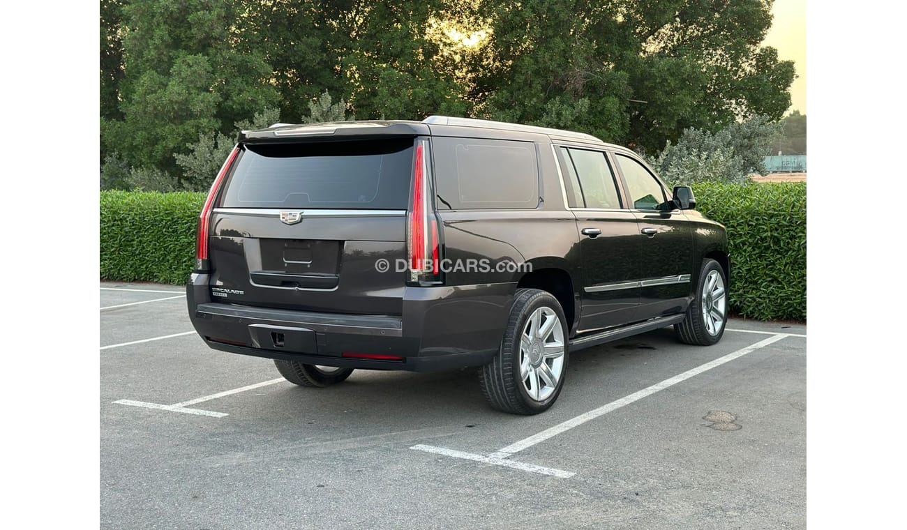 Cadillac Escalade Escalade ESV Platinum 2015 GCC // 2keys // Accident free // Perfect condition