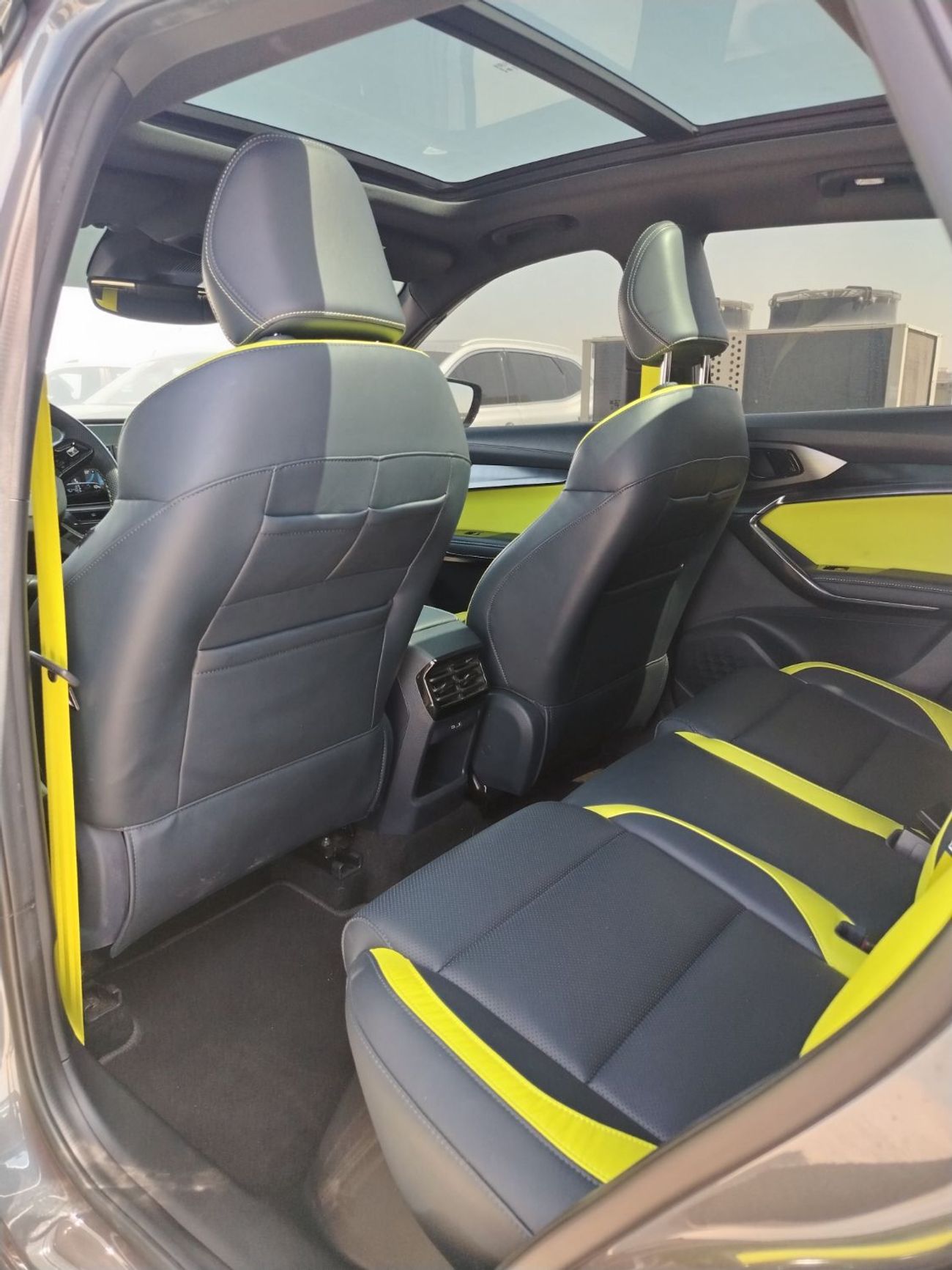 أم جي وان 1.5 LUX