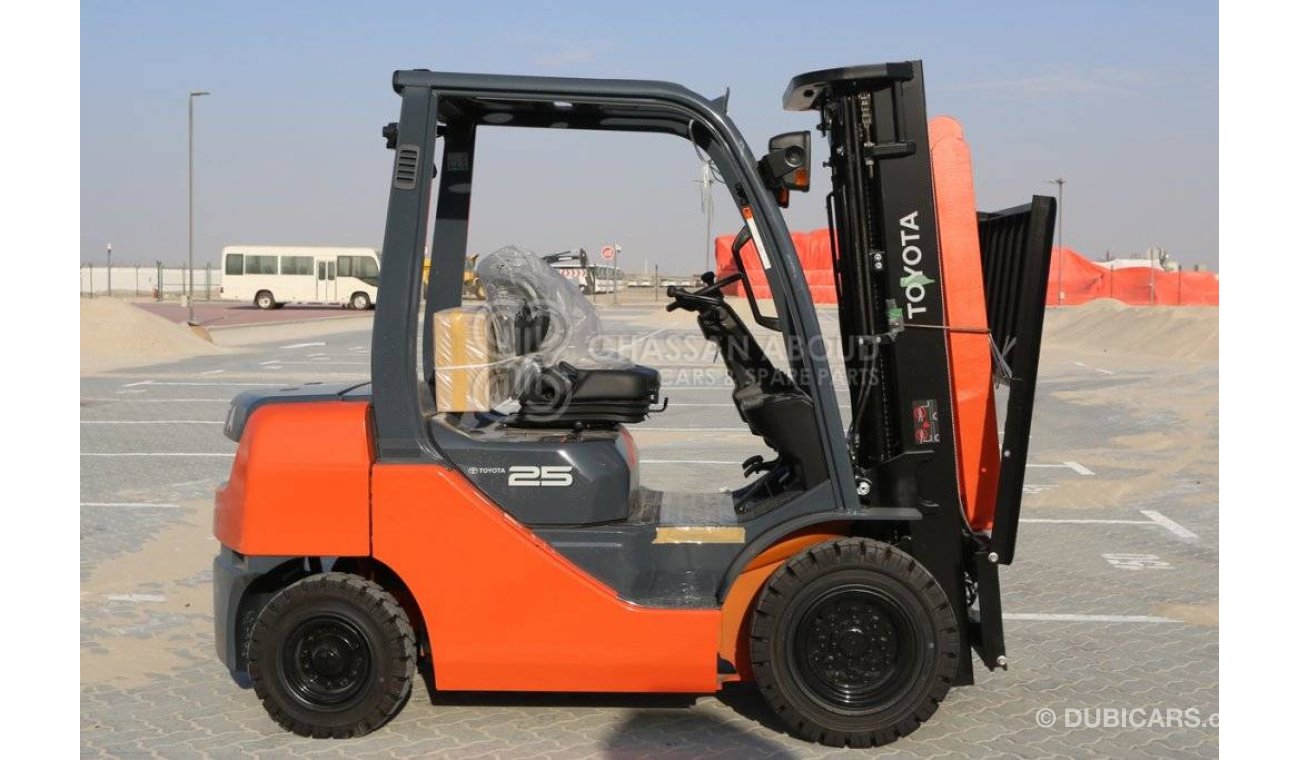 Toyota Fork lift DIESEL 2.5 TON, 3 STAGE W/ SIDE SHIFT 3 LEVER,4.7M LIFT HEIGHT MY23(Export Only)