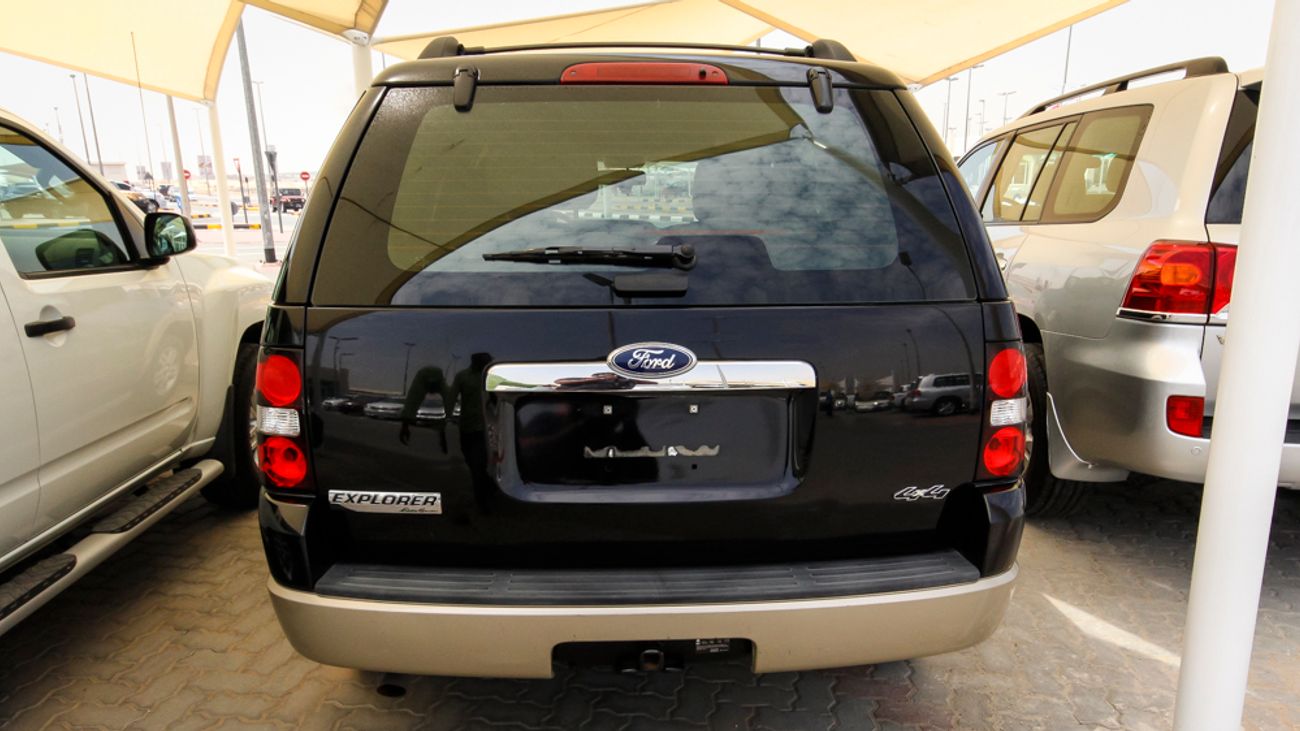 Ford Explorer Eddie Bauer Edition