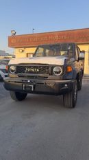 تويوتا لاند كروزر 70 Toyota Landcruiser Pickup, 4.0 CC, Full option, A/T