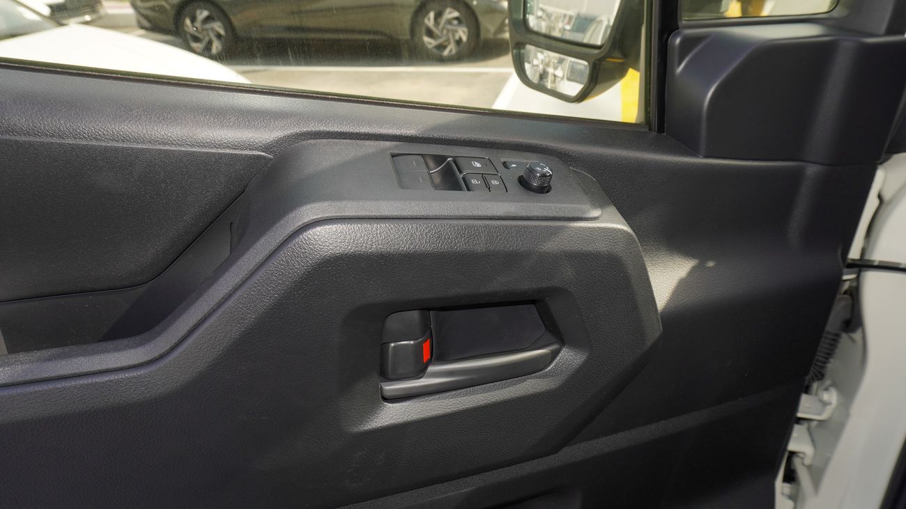 Toyota Hiace 3.5L V6 A/T