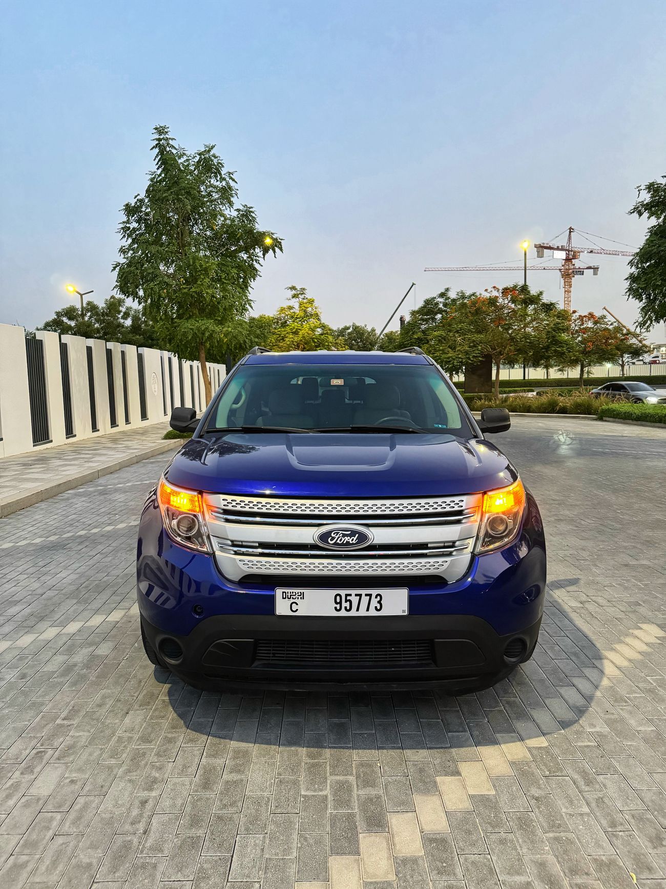Ford Explorer Std 3.5L FWD