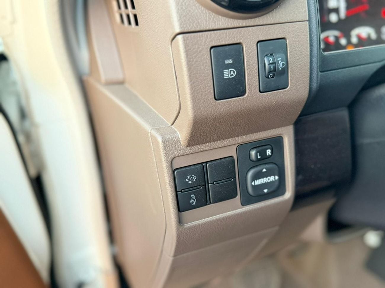 تويوتا لاند كروزر 70 TOYOTA LAND CRUISER LC76 2.8 AT 2025 FULL OPTION GCC SAUDI