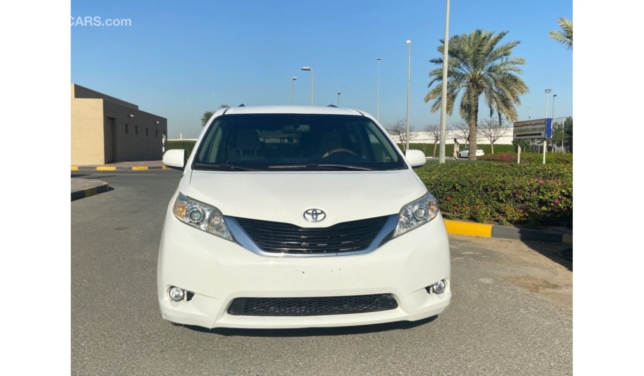 تويوتا سيينا Toyota Sienna model 2013  USA very celen I car km 147,459 price 33 ,000 m00971527887500