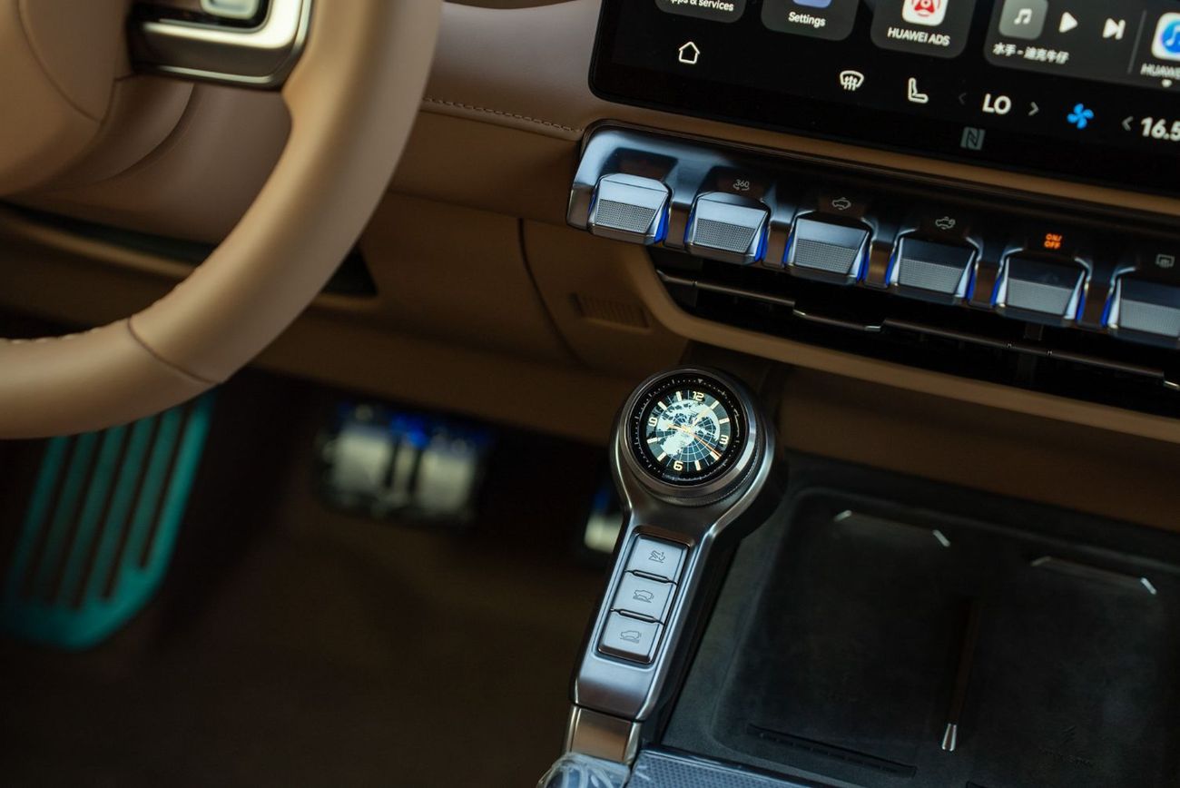 Dongfeng M Hero M817 10 YEARS WARANTY AND 5 YEARS SERVICE