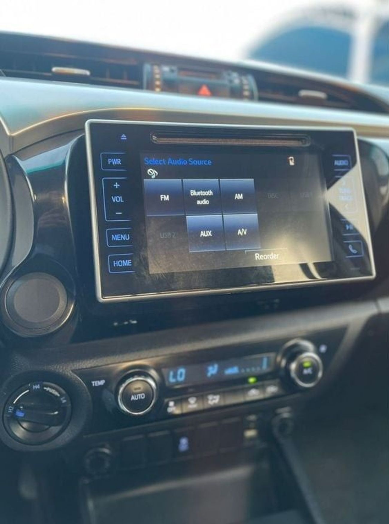 تويوتا هيلوكس 2017 Toyota Hilux GLX 2.7L V4 - AWD 4x4 - Full Option SR5 Edition Rear CAM / AC - Rims With Side Ste