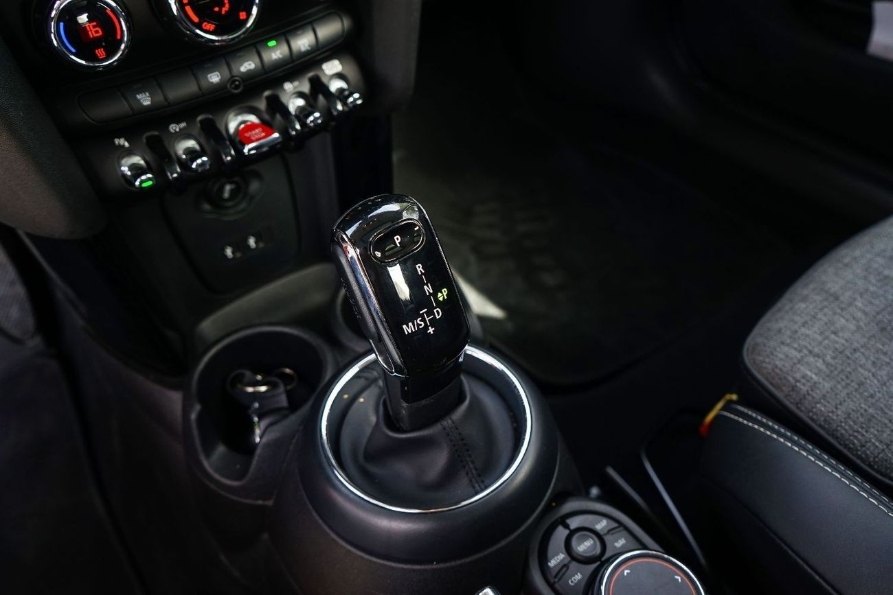 Mini Cooper Std 1.5L (4 Seater)