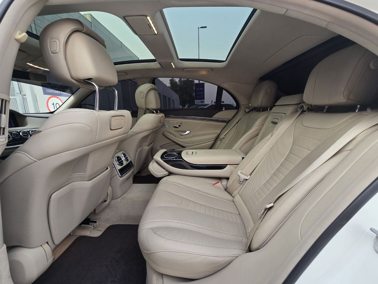 مرسيدس بنز S 560 اكسكلوسيف نسخة