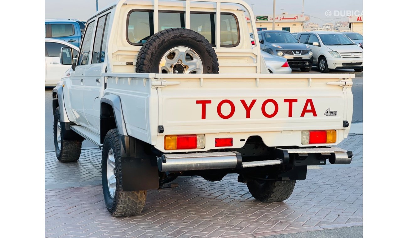 تويوتا لاند كروزر بيك آب Toyota Landcruiser pick up Diesel engine 2014 model  very clean and good condition