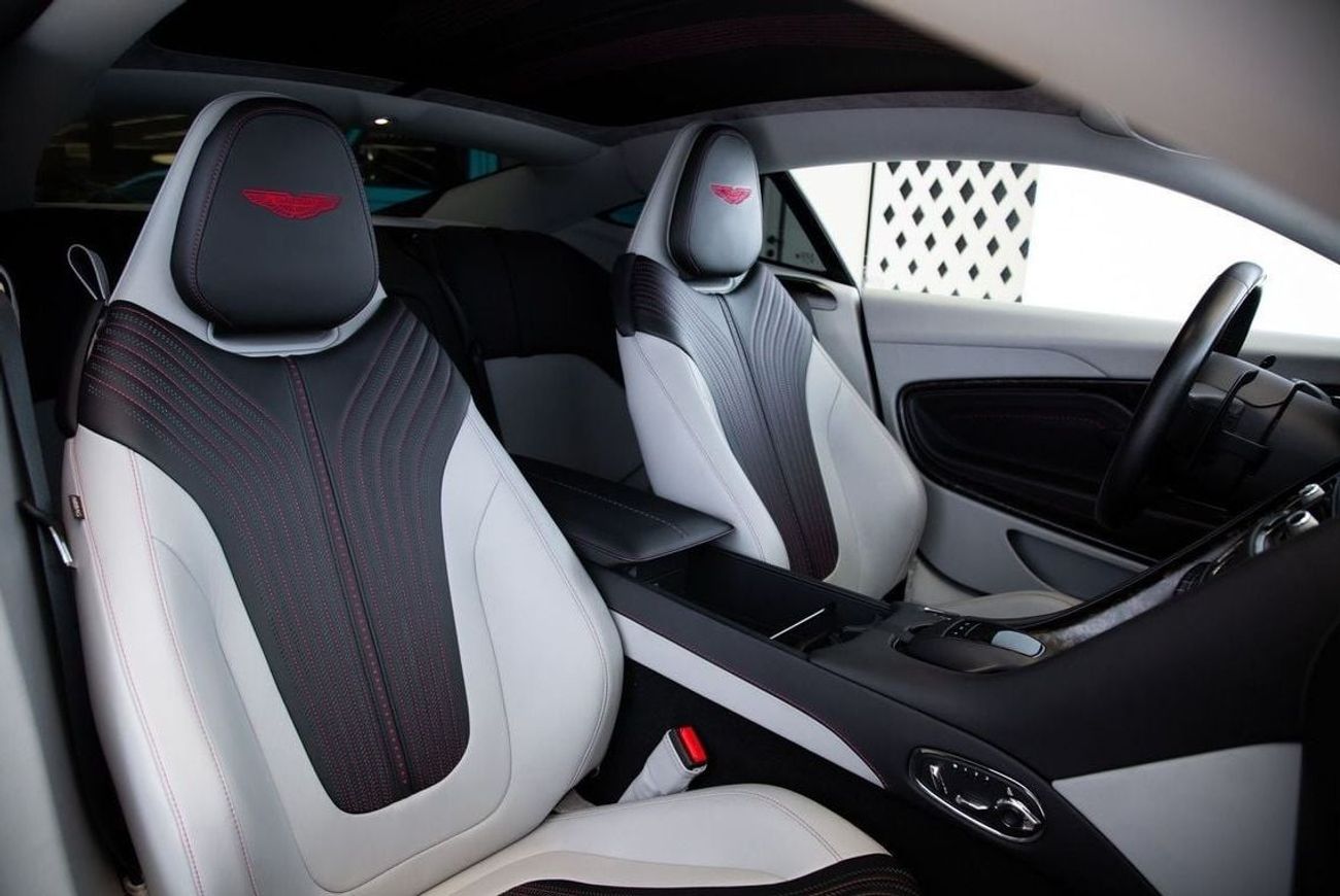 Aston Martin DB11 Std 5.2L