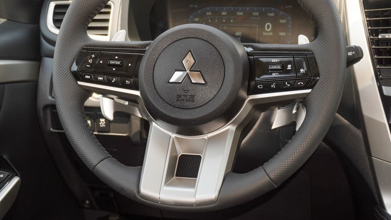 Mitsubishi Montero Sport Brand New Montero Sport 2025 Export 3.0L 4WD Petrol|White/Black|MONTEROSPORT-GLS-PREM-25|