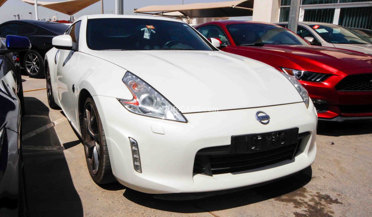 Used Nissan 370Z 2014 for sale in Dubai - 116913