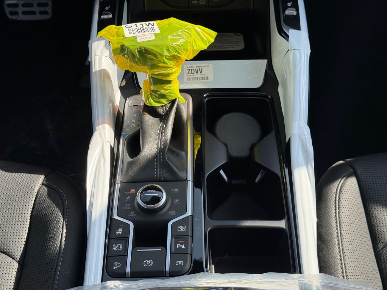 كيا سورينتو EX Prestige 2.5L Petrol 4WD 2026 Model Export ONLY @ 129,500 AED