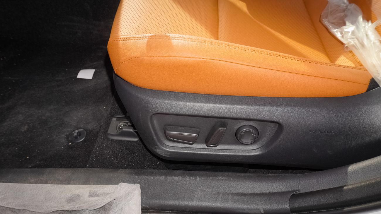 Toyota Camry Lumiere  2.5L HEV