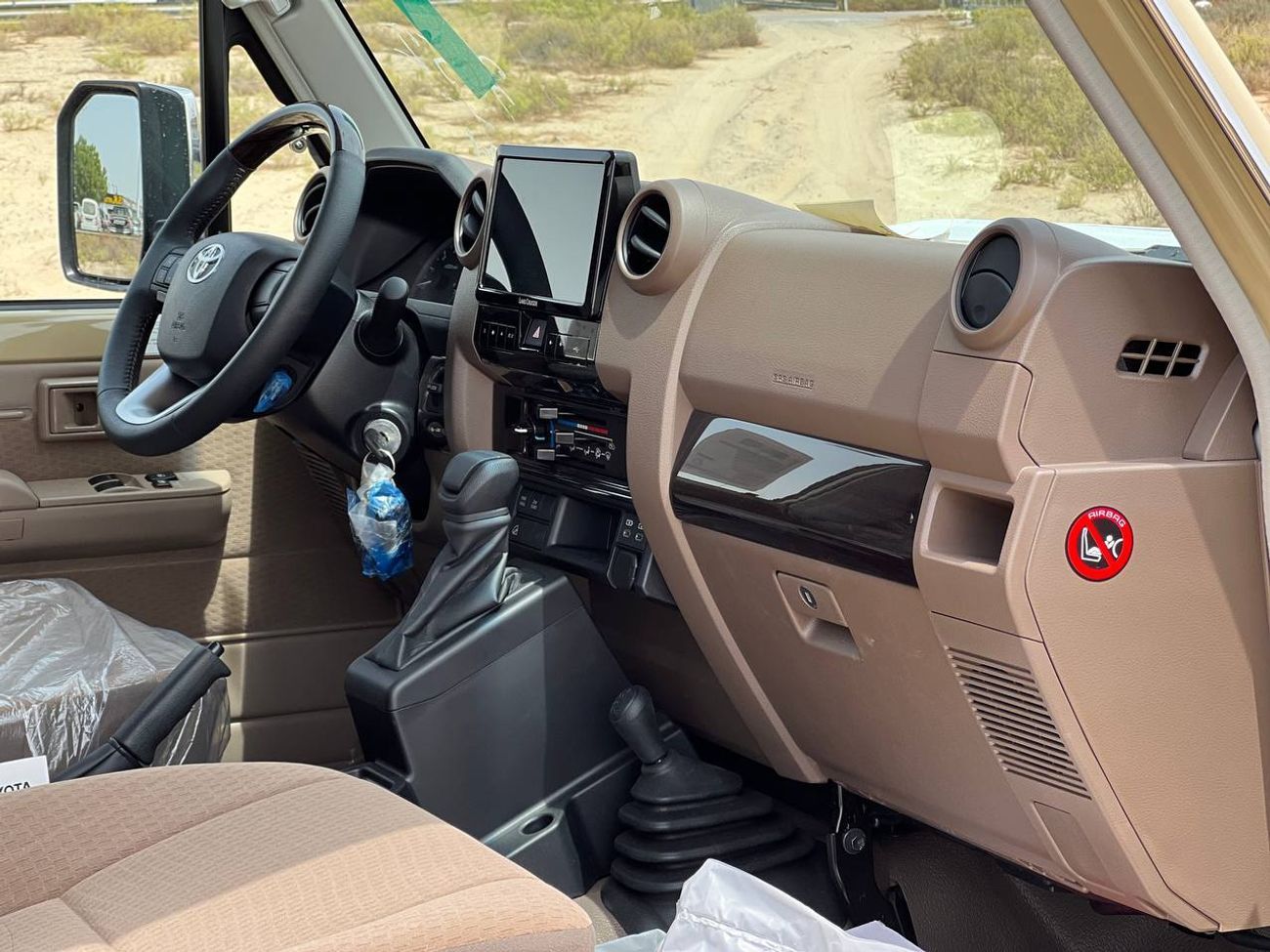 Toyota Land Cruiser Pick Up LC79 S/C 4.0L PTR A/T //2025// MID OPTION WITH WINCH , DIFF LOCK , DVD&BACK CAMERA , CRUISE CONTROL