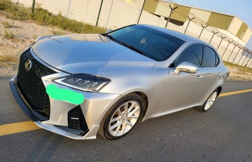 Lexus IS250 2.5 .6 cyl .sedan .AWD .5 seats .4door