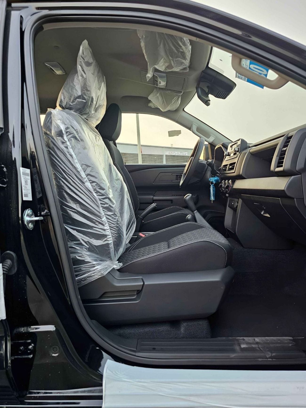Mitsubishi L200 GLX 2.4L PETROL / MT / HIGH OPTION / CODE#  L2DDMB