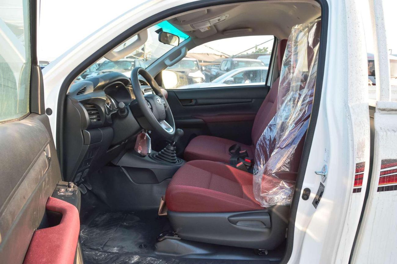 تويوتا هيلوكس TOYOTA HILUX 2.7L 4WD PETROL MT SC PICKUP 2026