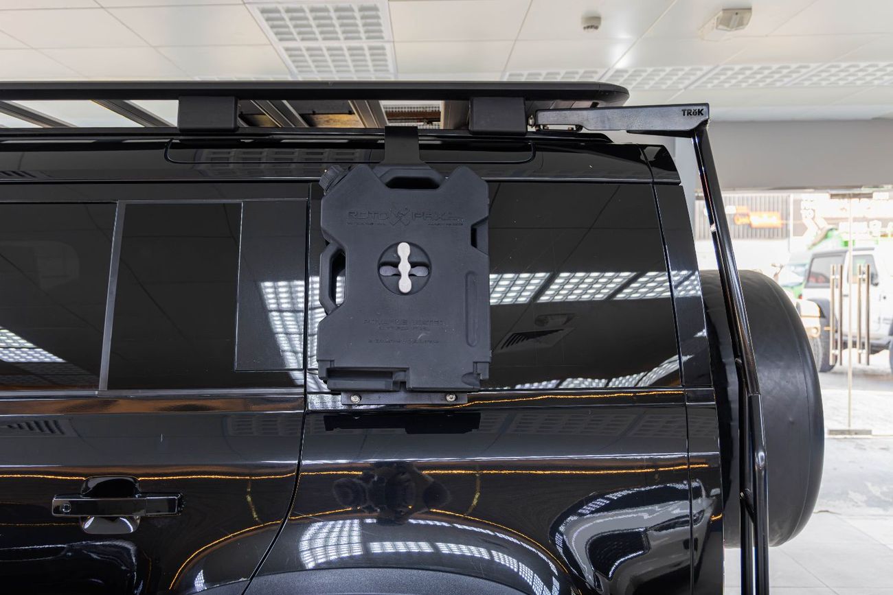 Land Rover Defender 110 S P300 2.0L