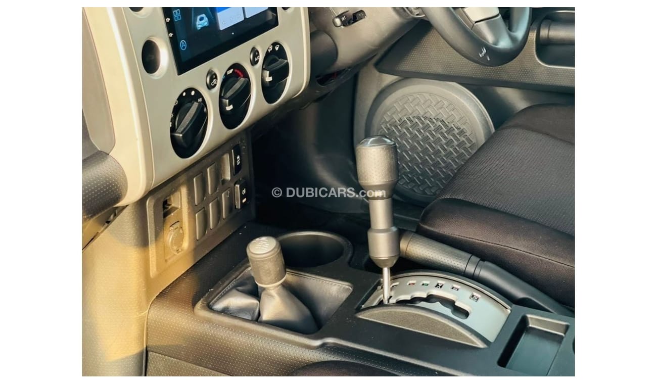 Toyota FJ Cruiser Latest Facelifted | JAPAN SPECS | 2016 | RIGHT-HAND-DRIVE | 4000CC PETROL | 4X4 | Alloy Wheels