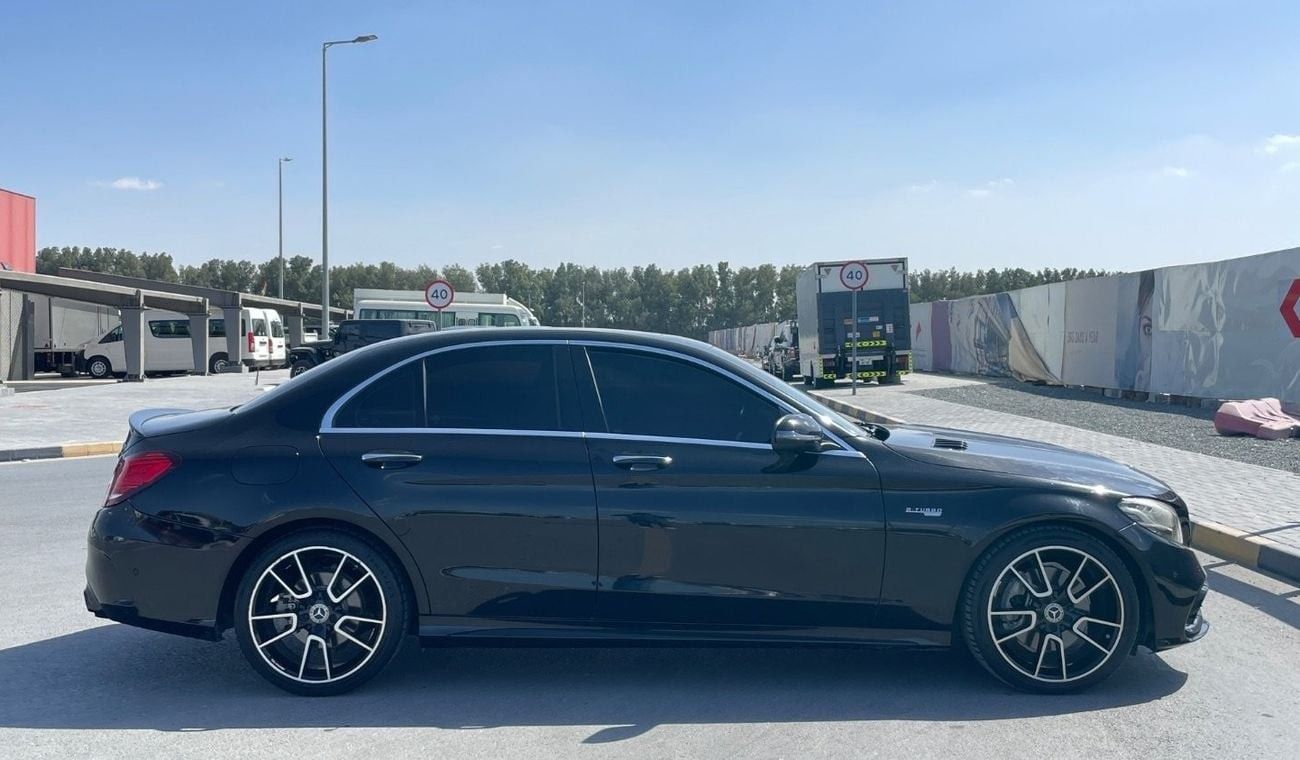 Mercedes-Benz C 300 Sport 2.0L (258 HP)