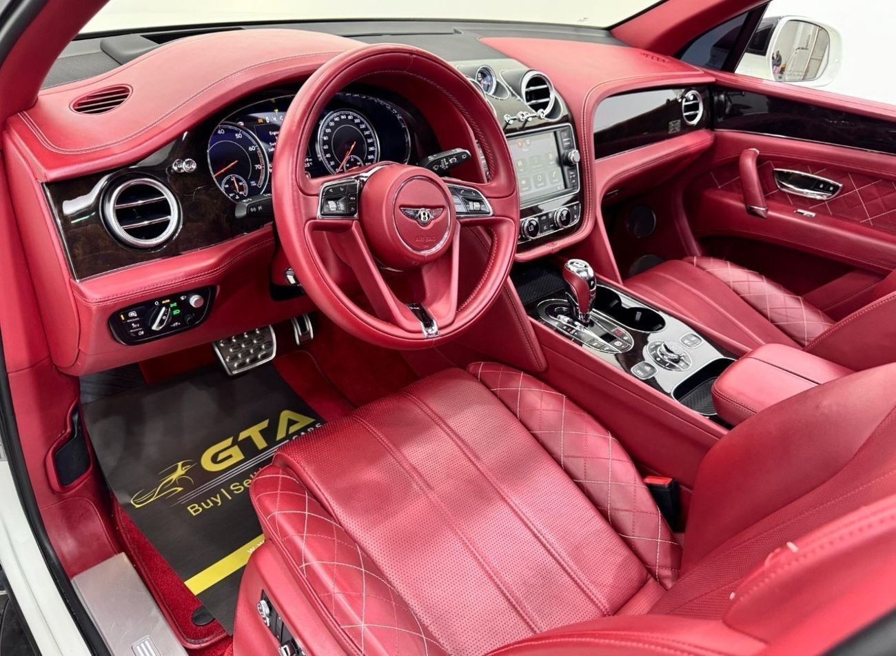 بنتلي بينتايجا First Edition W12 2017 Bentley Bentayga First Edition W12, 2025 Bentley Warranty, Full Options, GCC