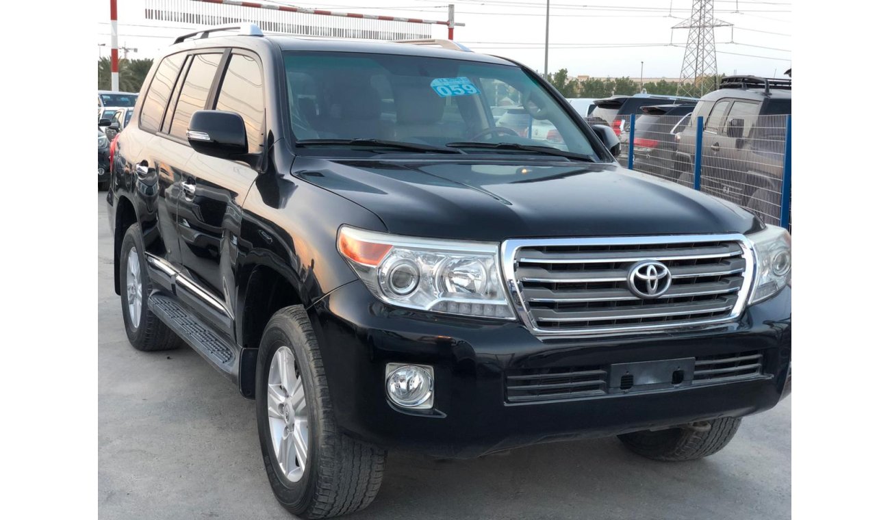 Toyota Land Cruiser 4.0L, Leather Seats, DVD + Rear Camera, Alloy Rims, Sunroof, Power Seats, Push Start, CODE-66285