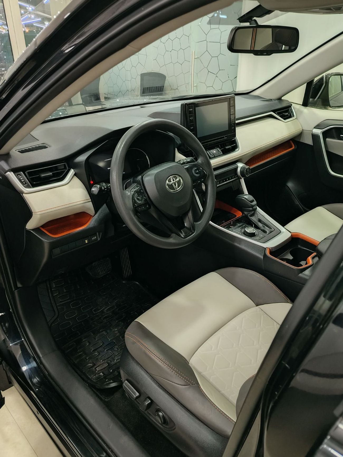 Toyota RAV4 ADVENTURE