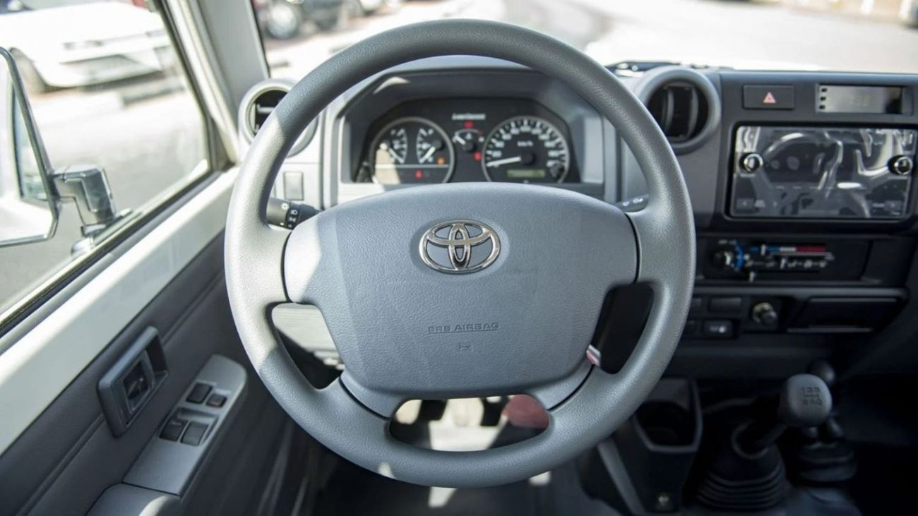 Toyota Land Cruiser 70 LAND CRUISER LC78 4.5L V8 DIESEL 3DOOR