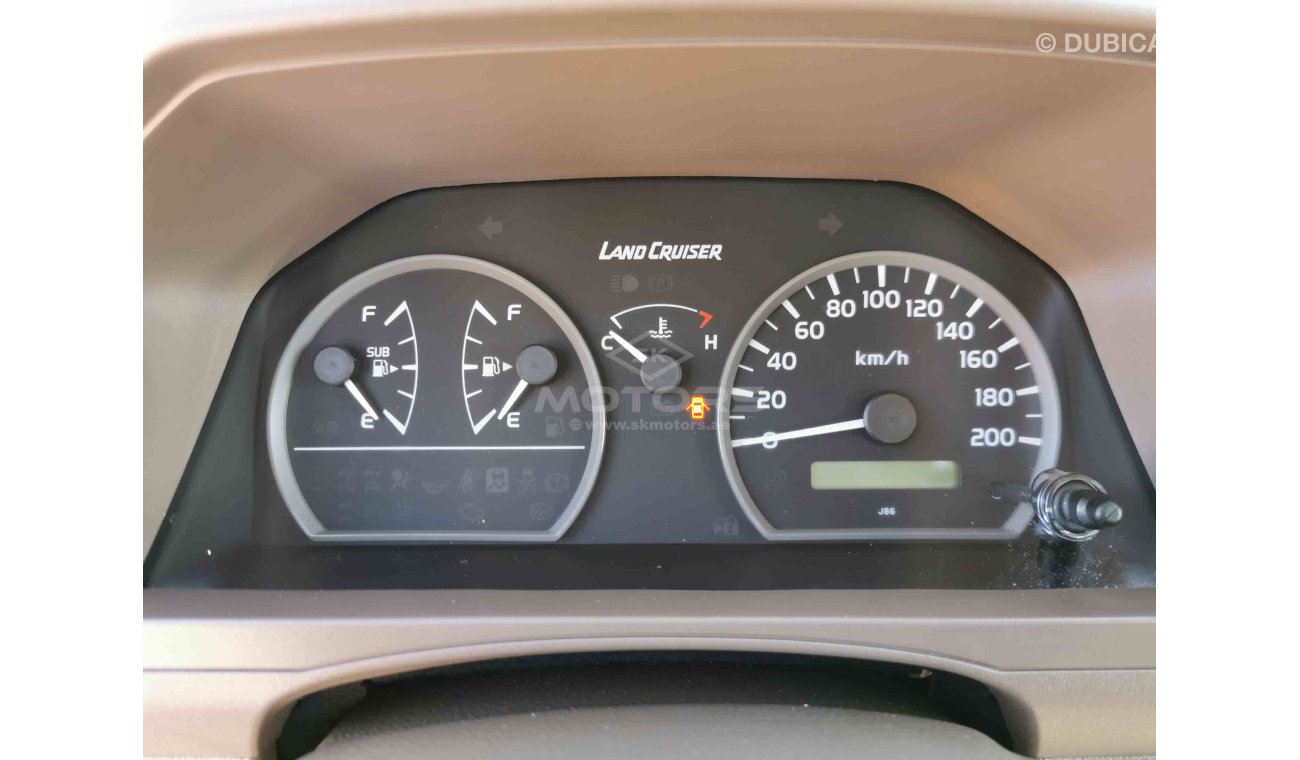 Toyota Land Cruiser Pick Up 4.0L PETROL, MANUAL WINDOWS (CODE # LCSC02)