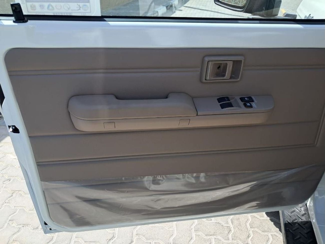 تويوتا لاند كروزر 70 LC78 4.0L STD E1 AT 2025 YM