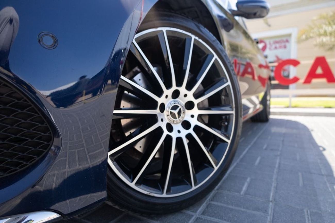 Mercedes-Benz C 200 Mercedes-Benz C200 2018 GCC under Warranty with Flexible Down-Payment.