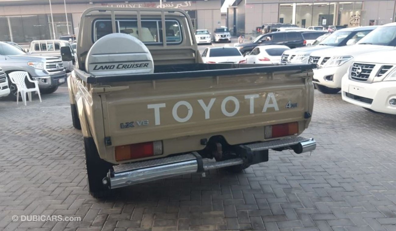 Toyota Land Cruiser Pick Up تويوتا لاند كروزر بيك اب