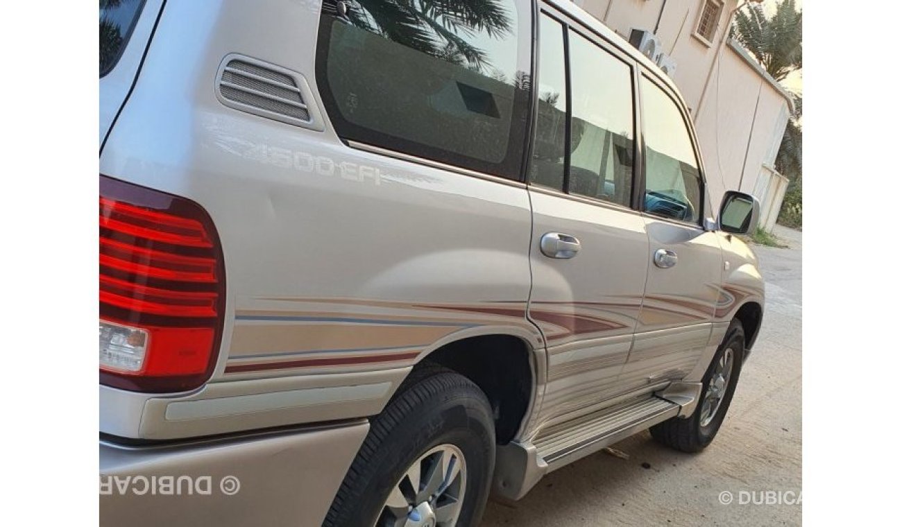 تويوتا لاند كروزر GXR