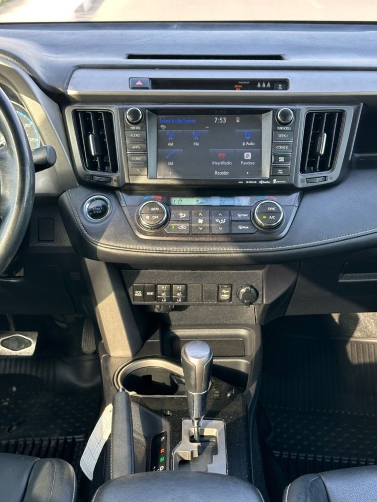 تويوتا راف ٤ Limited 2.5L push start, leather seats, Power seats,sunroof