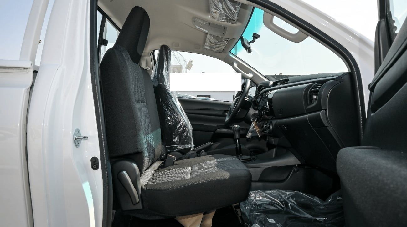 تويوتا هيلوكس DLX ECTJRY003 - 2026 Toyota Hilux Single Cab - 2.4L Diesel Manual 4wd - White with Red Interior