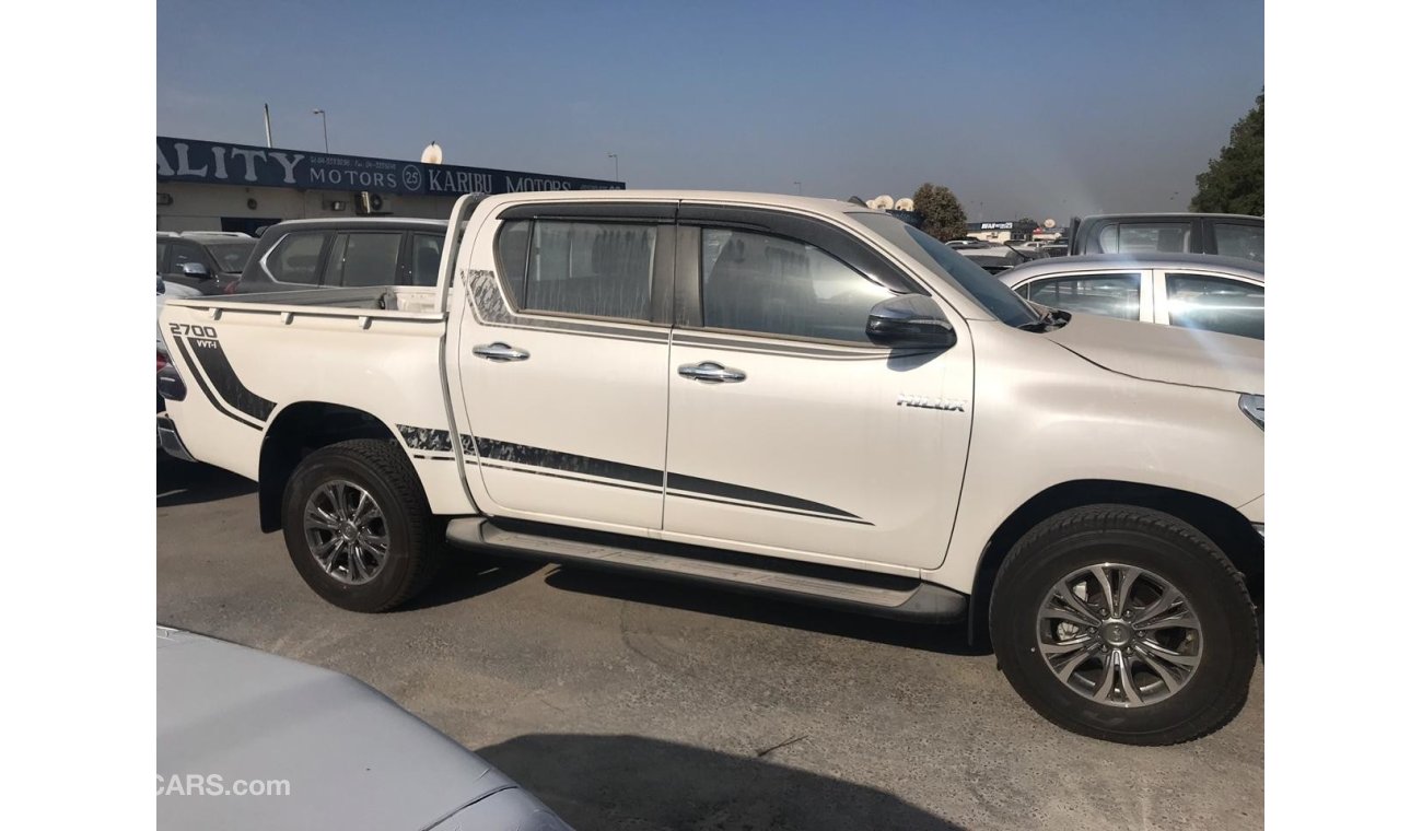 Toyota Hilux 4WD  PETROL