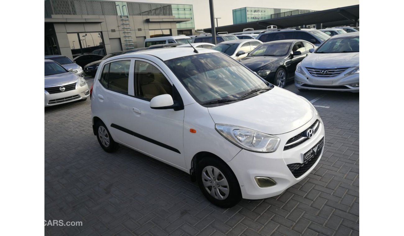 Hyundai i10 Hyundai i10 model 2015 gcc