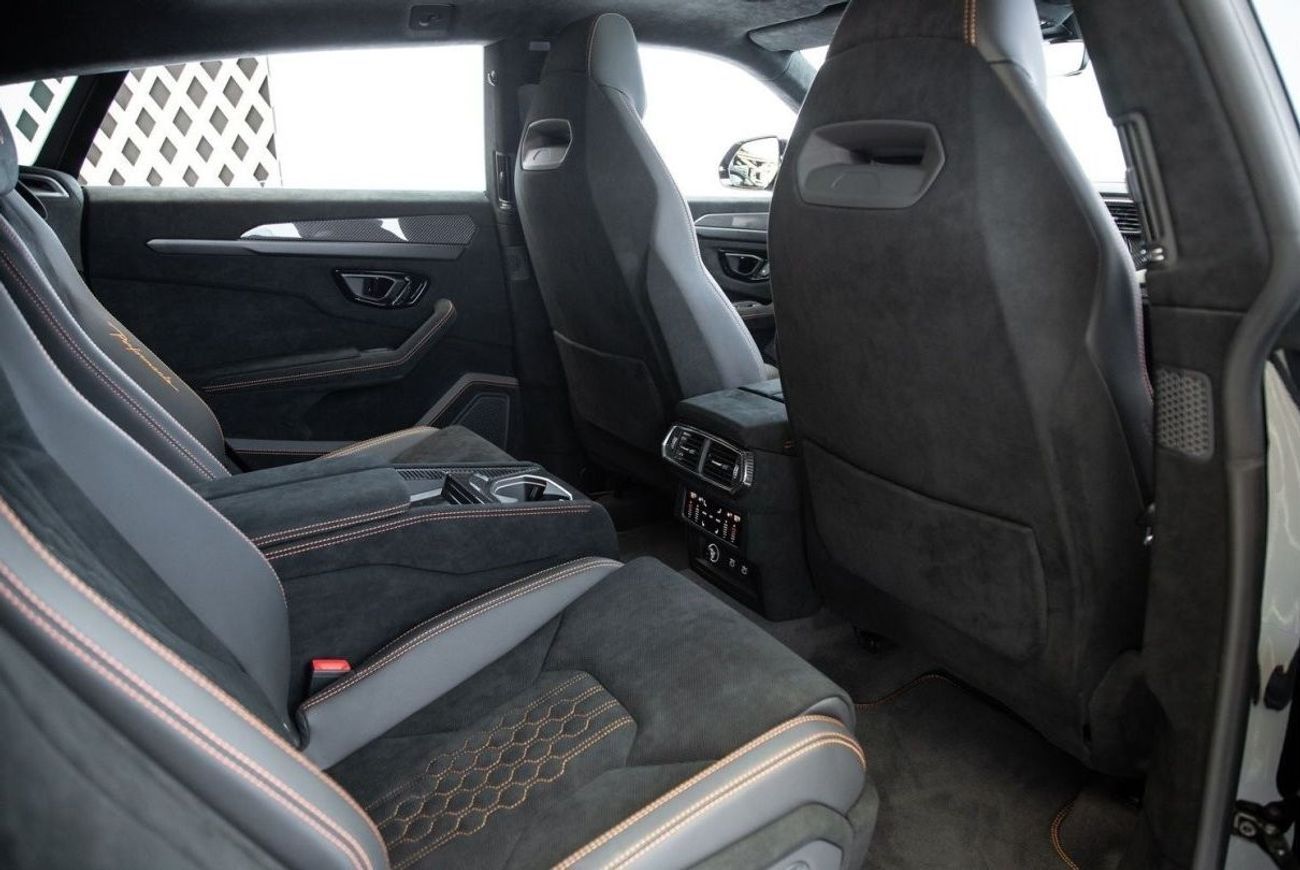 لامبورغيني اوروس PERFORMANTE