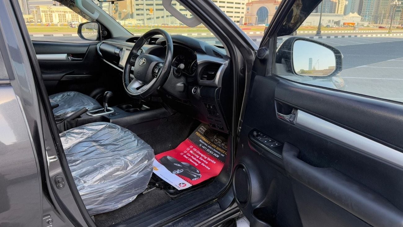 تويوتا هيلوكس Toyota hilux 2020 SR5 full option RHD diesel