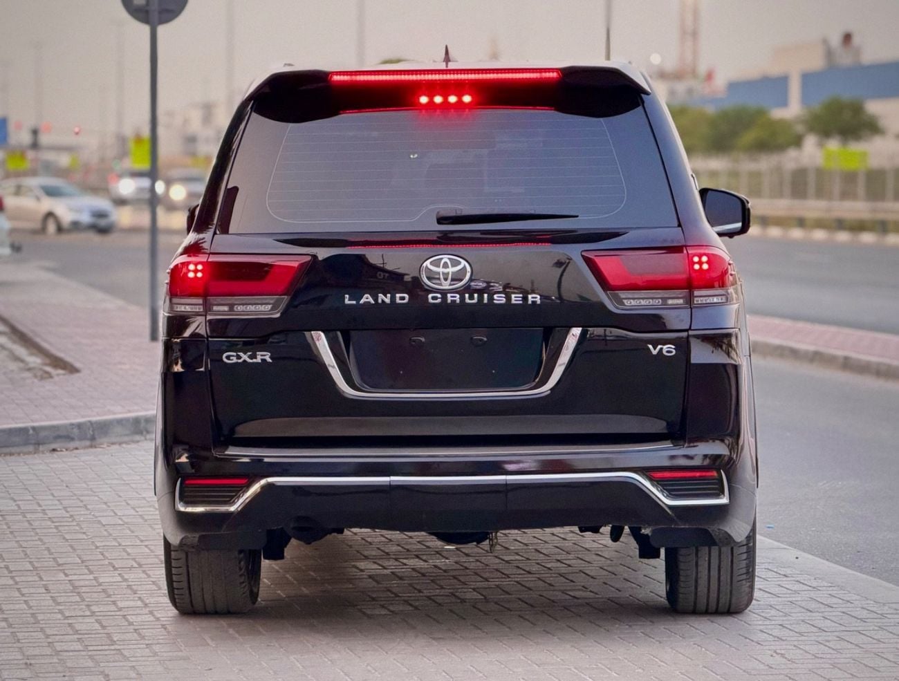 Toyota Land Cruiser GXR 2018 Model Facelift to 2025 Shape 2025 Shape Exterior and Interior Both