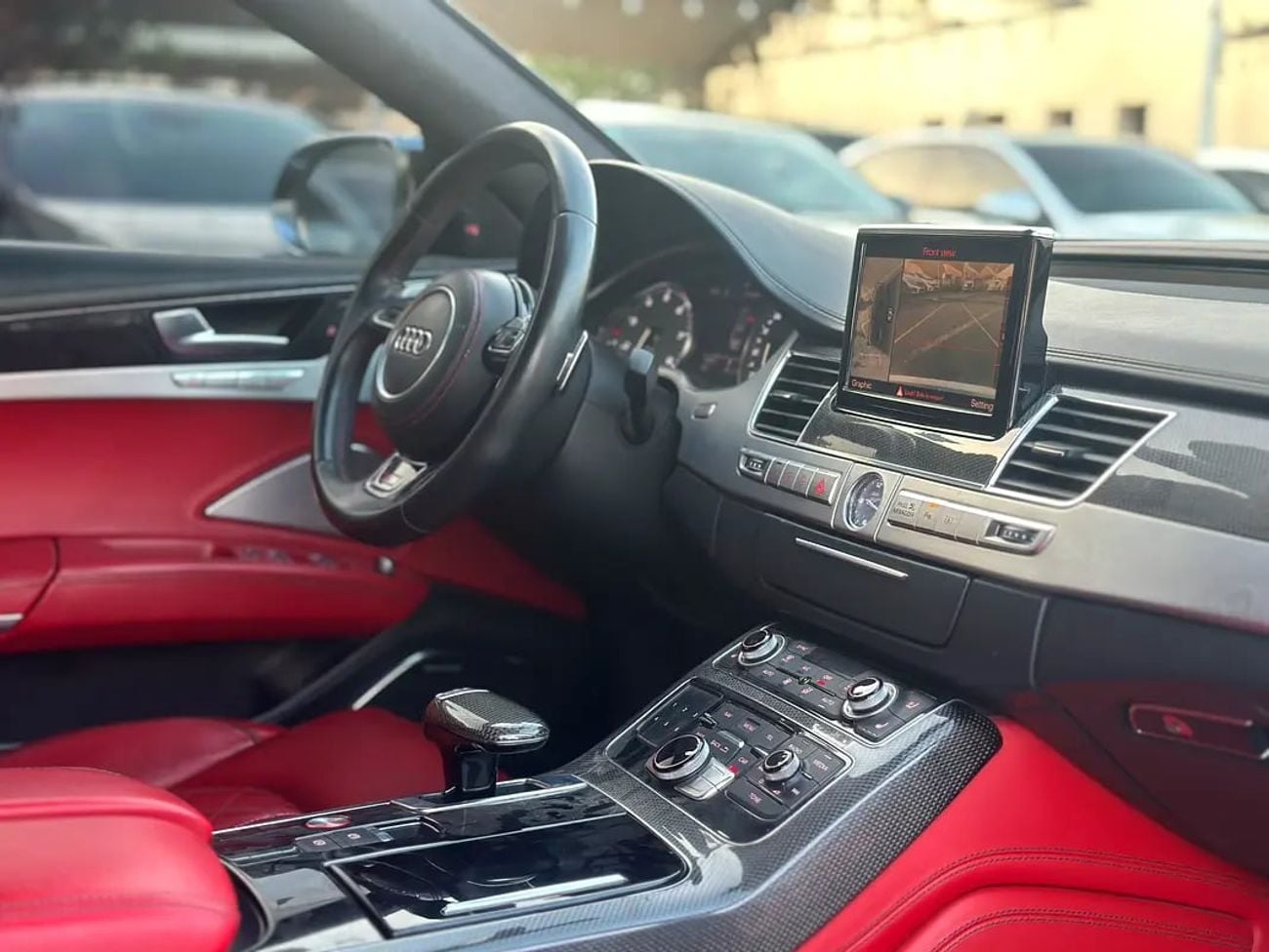 Audi S8 4.0 TFSI quattro - GCC Specs