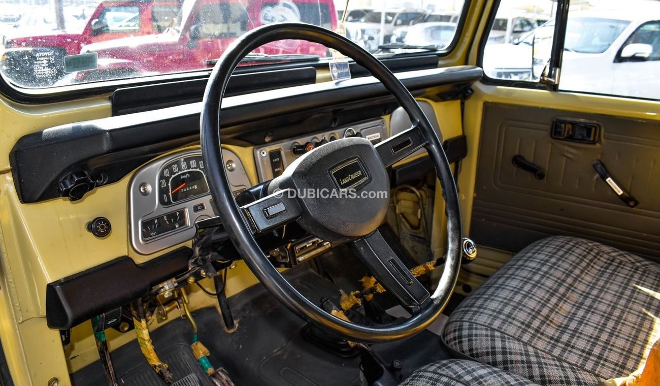 Toyota Land Cruiser Pick Up