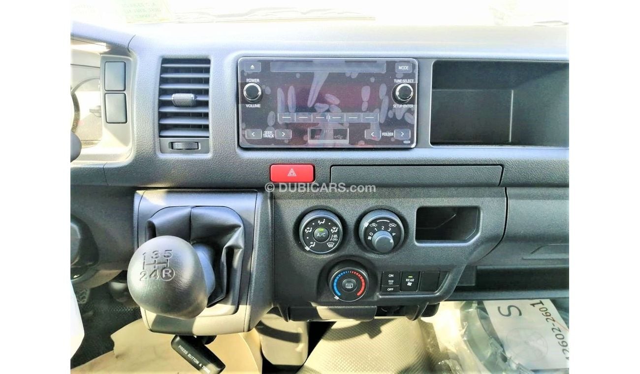 Toyota Hiace DESEIL  14 SEATS  HI ROOF