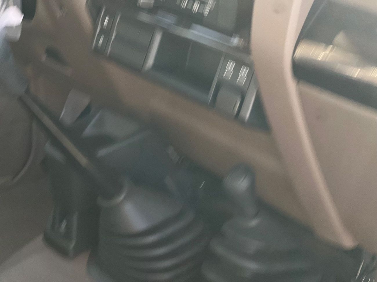 Toyota Land Cruiser Pick Up SC 4.0L TOYOTA LAND CRUISER 4.0L Pick-up 4WD 2025