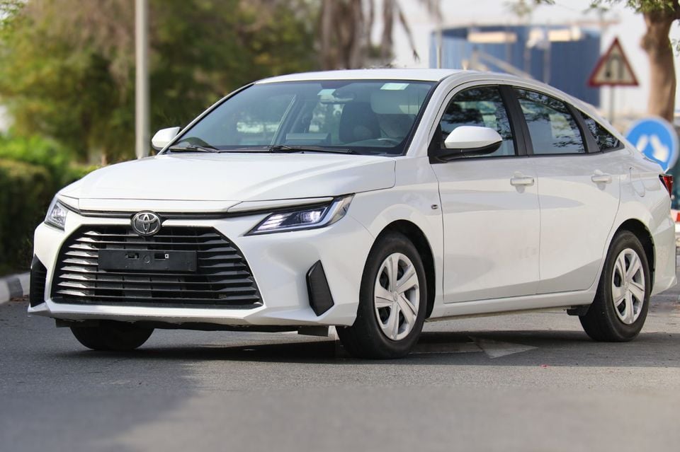Toyota Yaris E