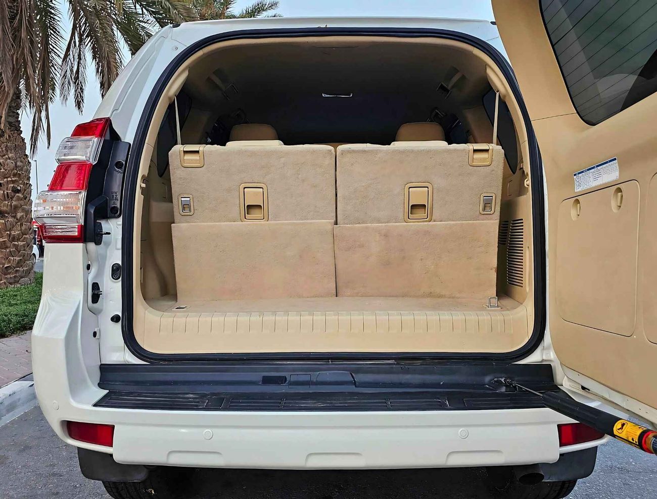 Toyota Prado GXR V6/ GCC/ LEATHER/ DVD+CAMERA/ ORG KMS/ ORG PAINT/ SPARE UP/ 1309 MONTHLY/ LOT# 96226